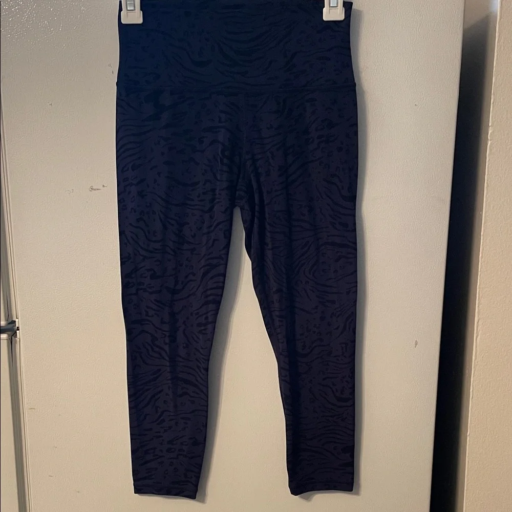 Athleta Small Transcend 7/8‎ Tight Black & Navy Zebra Print Leggings